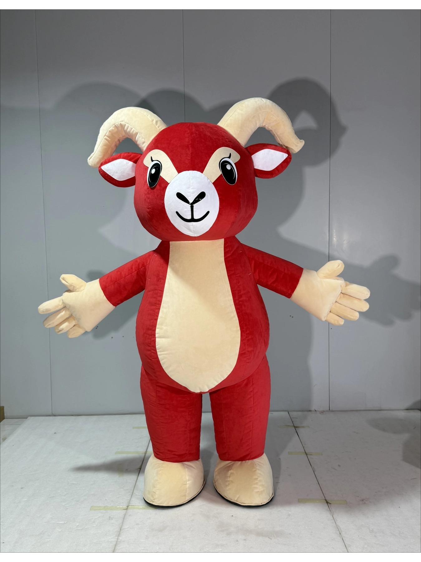 Inflatable Red Goat Mascot Cos - огляд і ціна Suits
