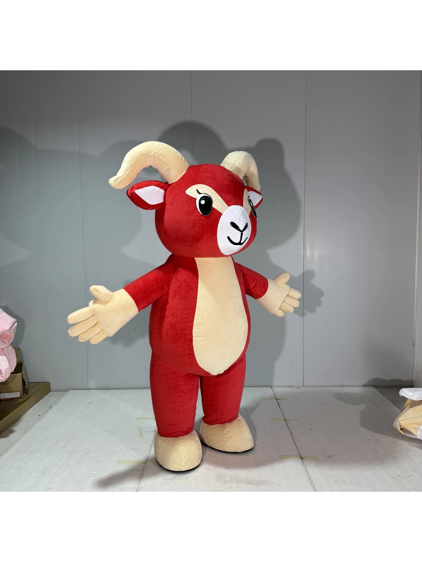 Inflatable Red Goat Mascot Cos - огляд і ціна Suits